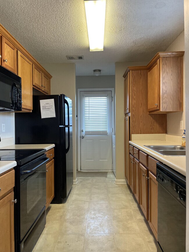 Photo - 409 Bridgewater Cir
