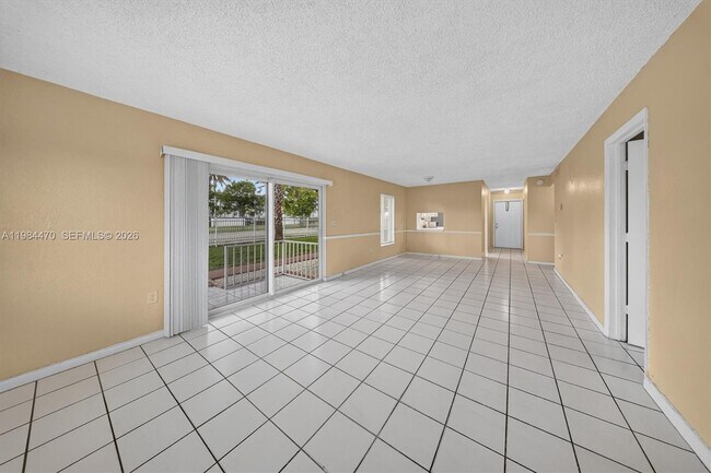Photo - 505 NW 177th St Unit 103