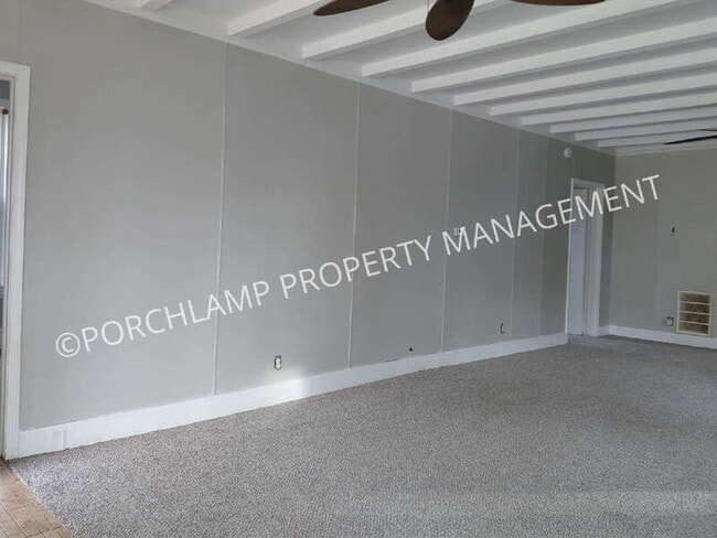 Photo - 541 W Grand Ave