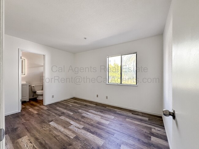 Photo - 3648 Grand Ave