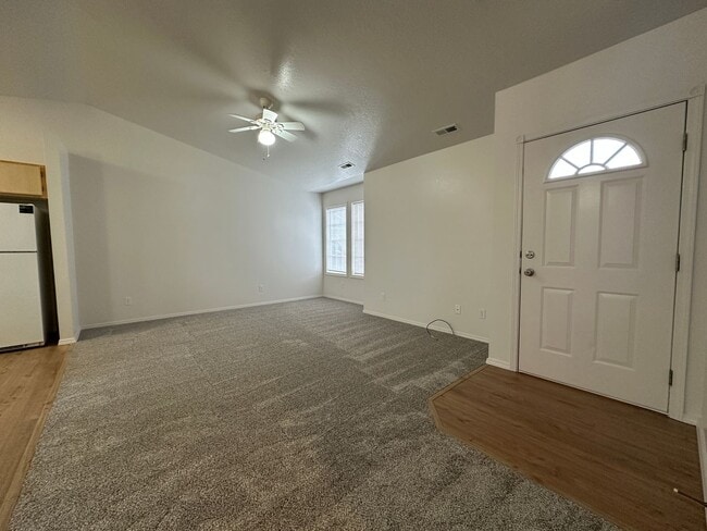 Photo - 2bed, 1bath Townhome W/ 1 car garage - Nampa