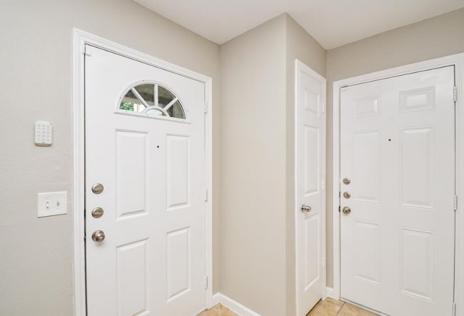 Photo - 718 Pine Lodge Dr