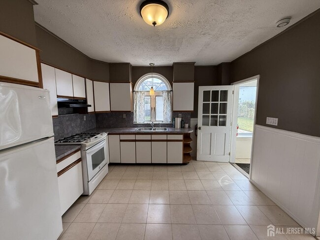 Photo - 251 Henry St Unit 1