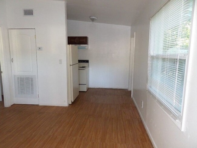 Photo - 1415 N Madison Ave Unit B