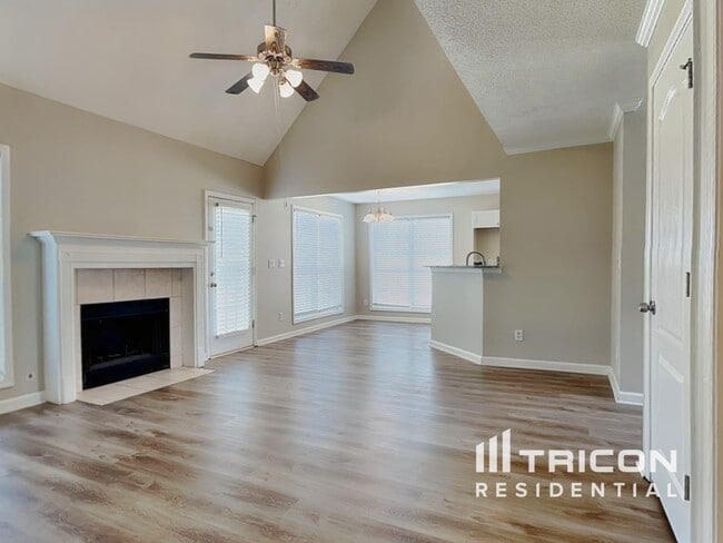 Photo - 130 Kyle Way