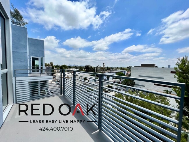 Photo - 1001 N Fairfax Ave Unidad PH3