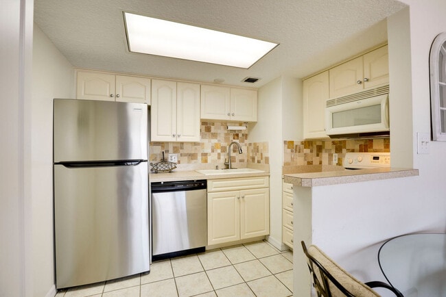 2700 Ocean Shore Blvd Unidad SI FL5-ID1545858P