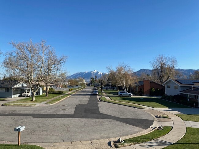 Photo - 675 E 4250 S