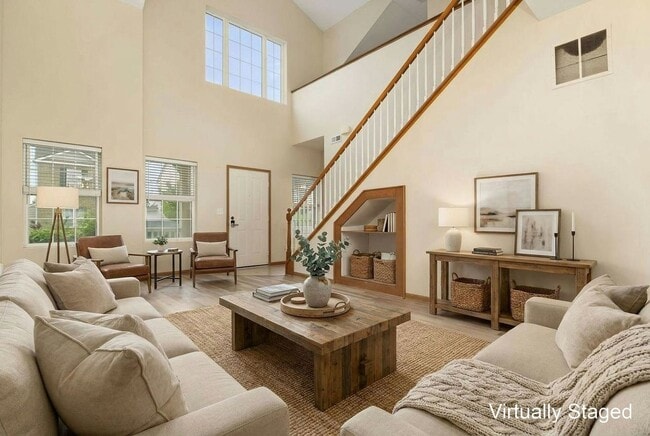 Building Photo - Beautifully Updated Single Family in a Private Community