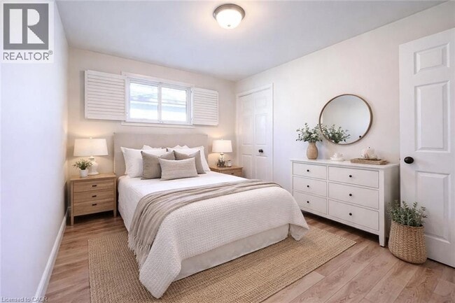 Photo - 514 Fallingbrook Dr