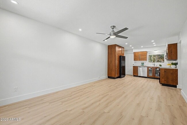 Photo - 2727 E Montecito Ave
