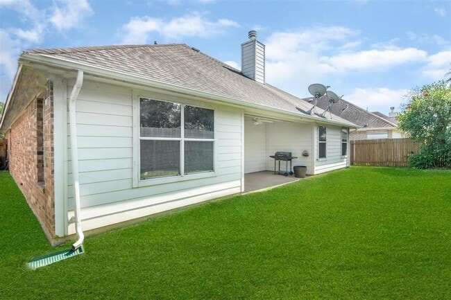Photo - 405 Magnolia Estates Dr