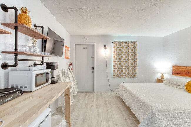 Building Photo - 2240 S Atlantic Ave Unit ID1249716P Rental