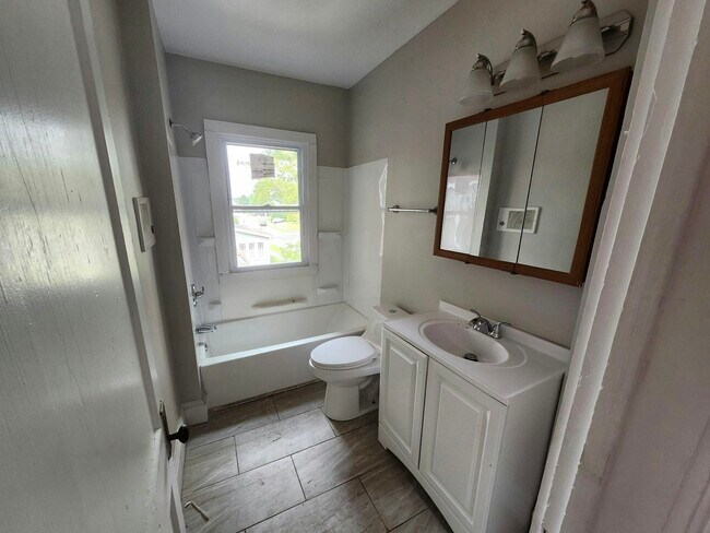 Photo - 3317 Cedarbrook Rd