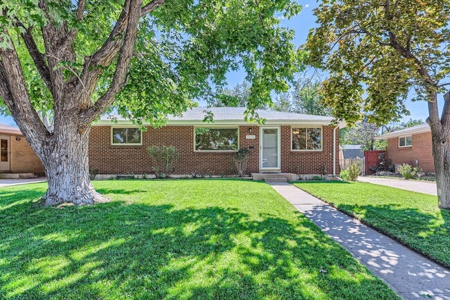 Beautiful Bungalow in Great Englewood Loca... - Beautiful Bungalow in Great Englewood Loca... House