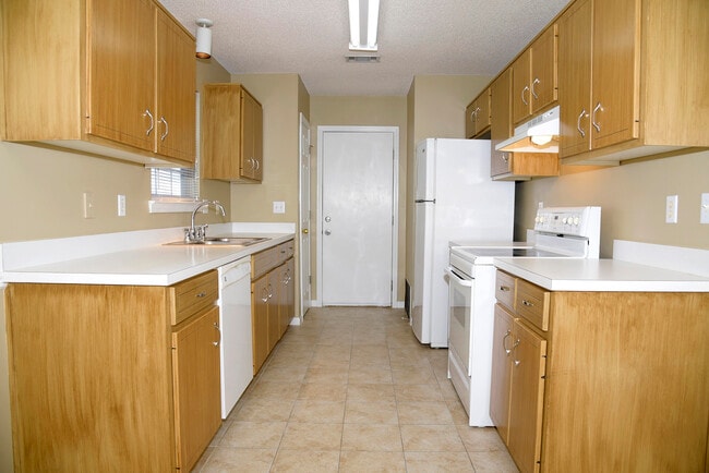 Photo - 1127 Ivey Terrace