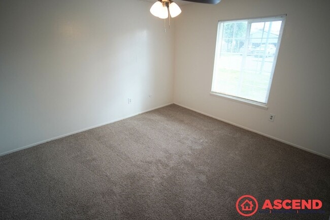 4200 Tretorn Ave