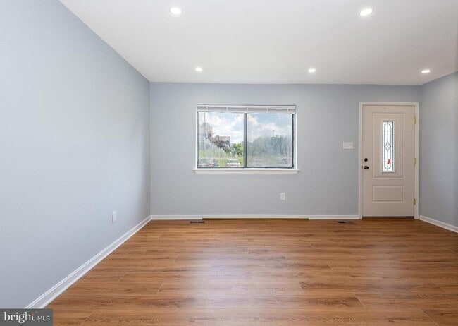 Building Photo - 12021 Hallandale Terrace