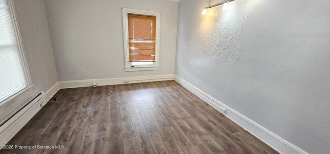 Photo - 1319 Washburn St