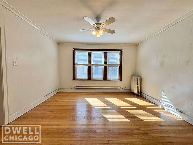 Photo - 4208 N Clark St Unit 1