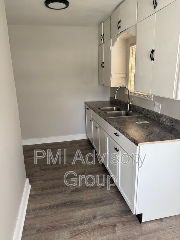 Photo - 612 SE 28th St