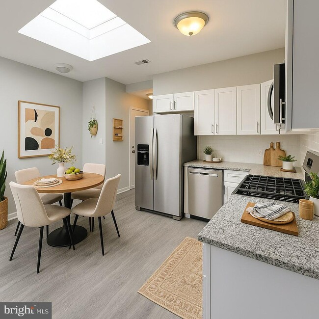 Building Photo - 538 N 32nd St Unit 3 Rental