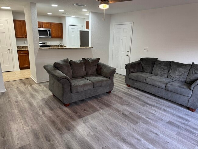 Photo - 4600 E Moody Blvd Unit 9b