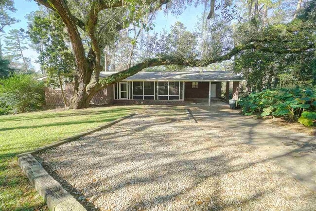 Building Photo - 1804 Skyland Dr Rental
