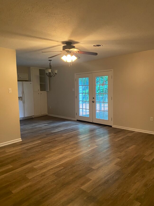 Photo - 1108 Dona Dr