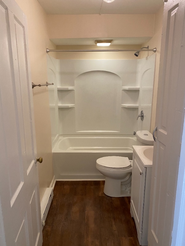 Photo - 428 W King St