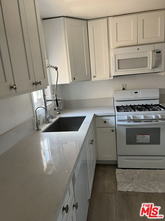 1711 S New Hampshire Ave House House Rental in Los Angeles, CA