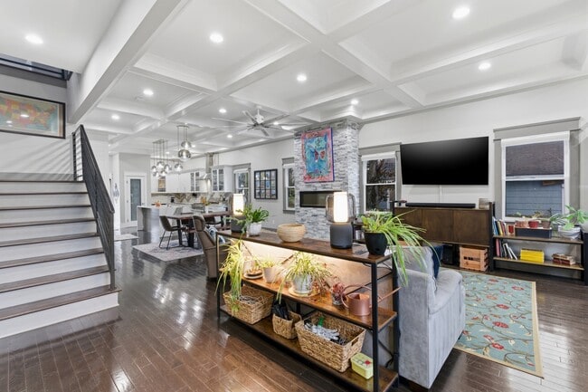 Photo - 1105 Stockell St