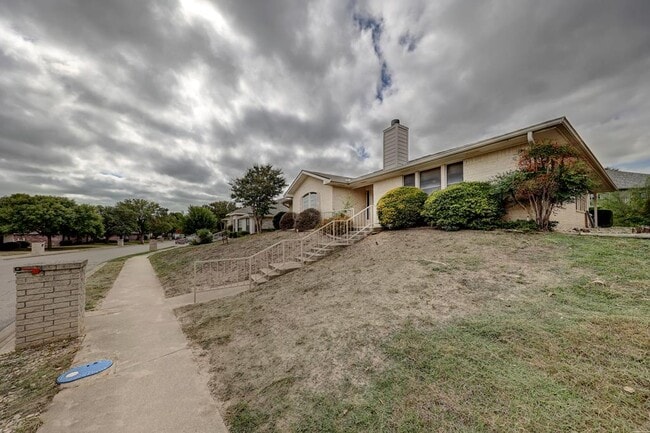 Building Photo - 212 Oak Hill Dr