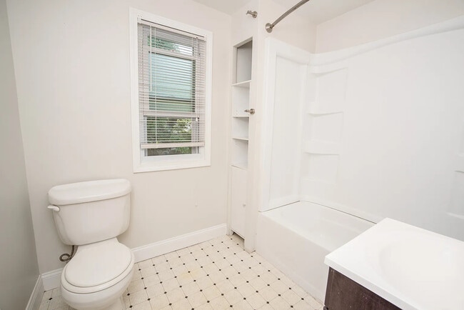 Photo - 350 Humboldt St