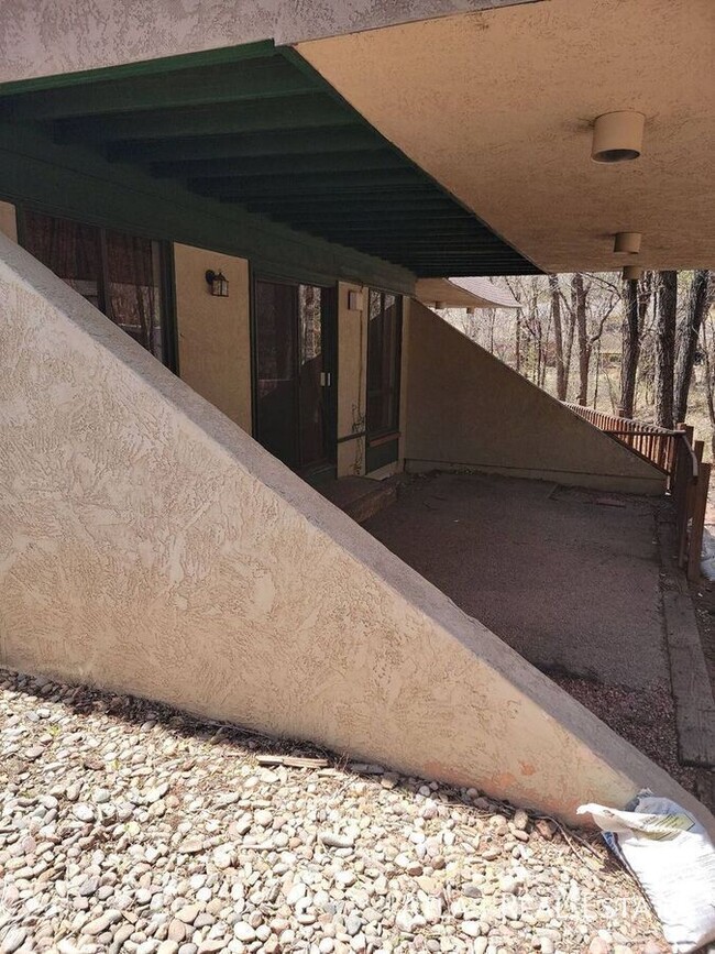 Photo - 408 Columbia Rd