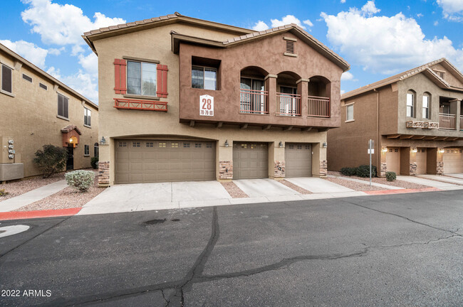 Building Photo - 2250 E Deer Valley Dr Rental