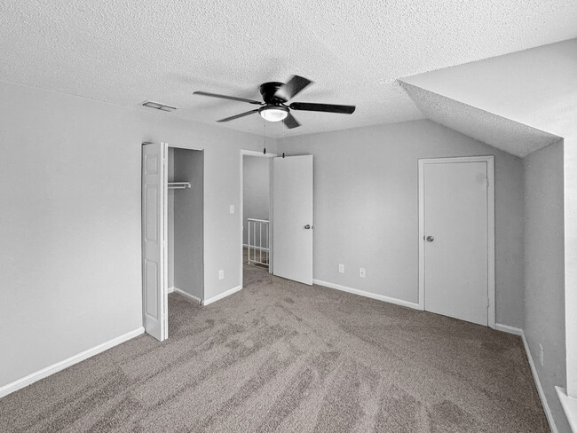 Photo - Kensington Square