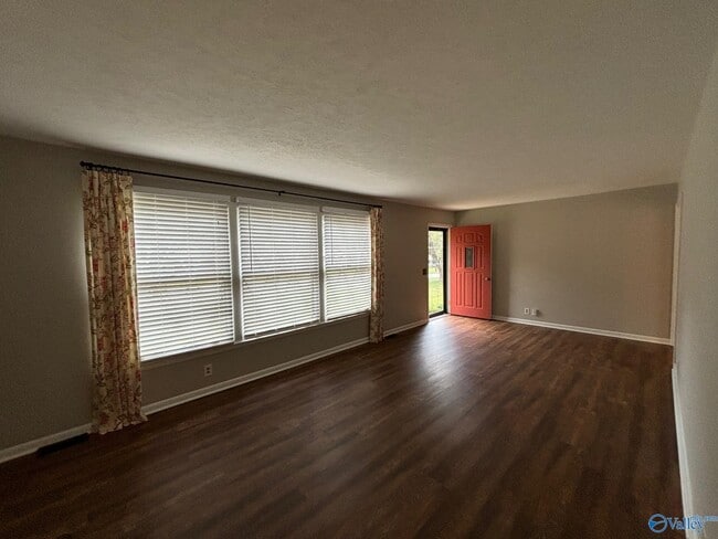 Photo - 10122 Shades Rd SE