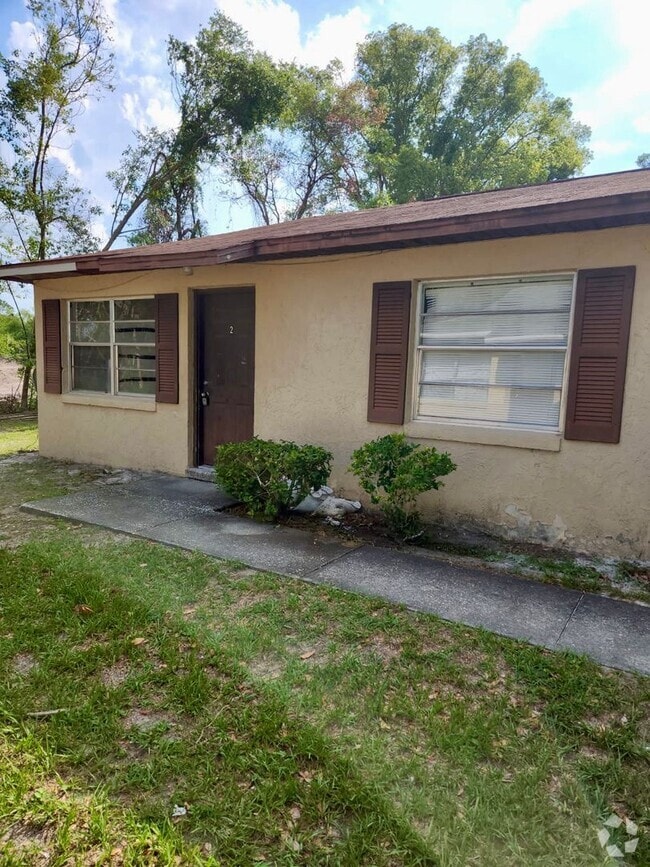 Building Photo - 1711 Birchwood Cir Unit #2 Rental