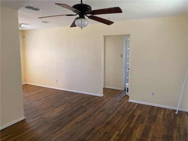 Photo - 802 Lantana St