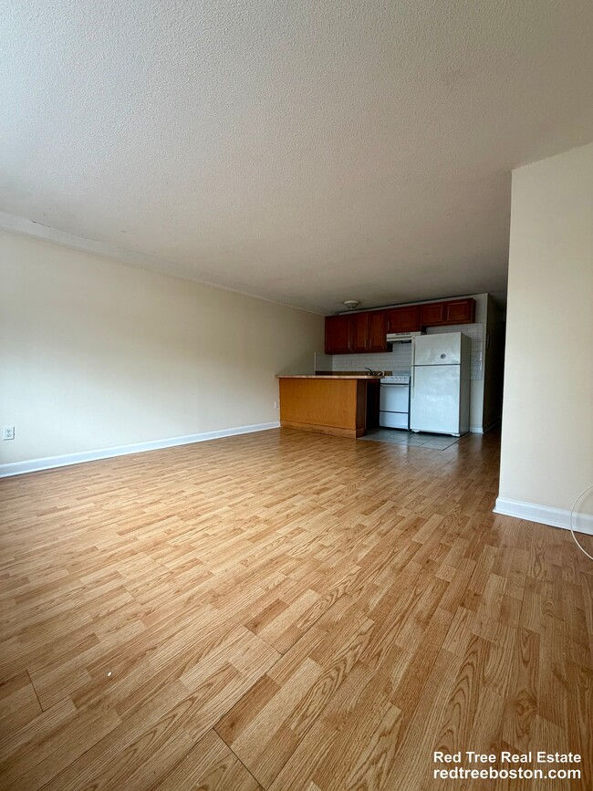 Building Photo - 90 Gardner St Unit 3B