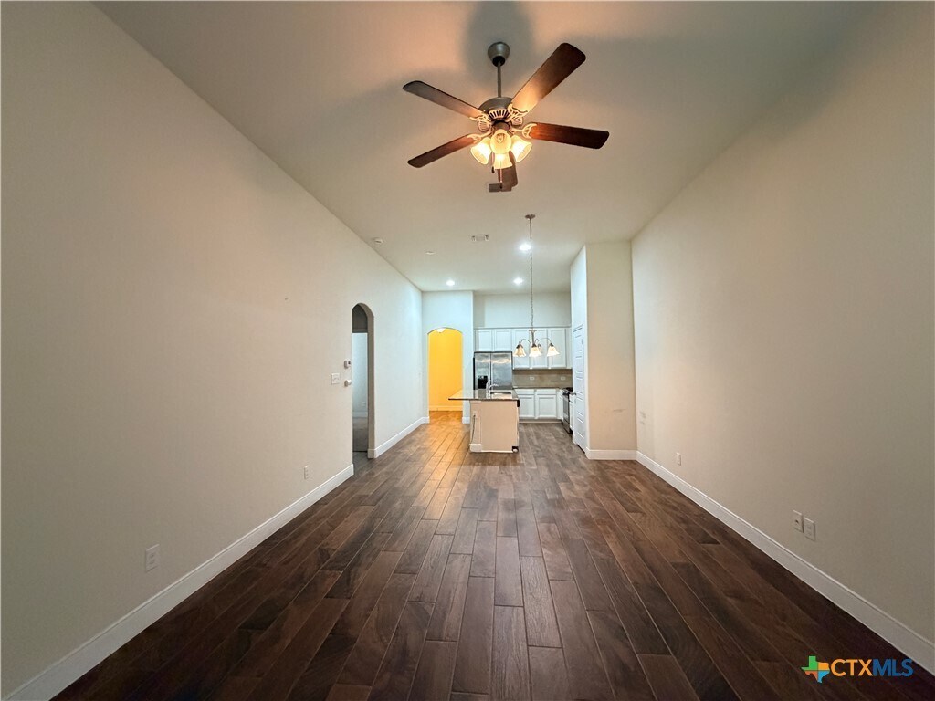 Photo - 1231 Old FM 306