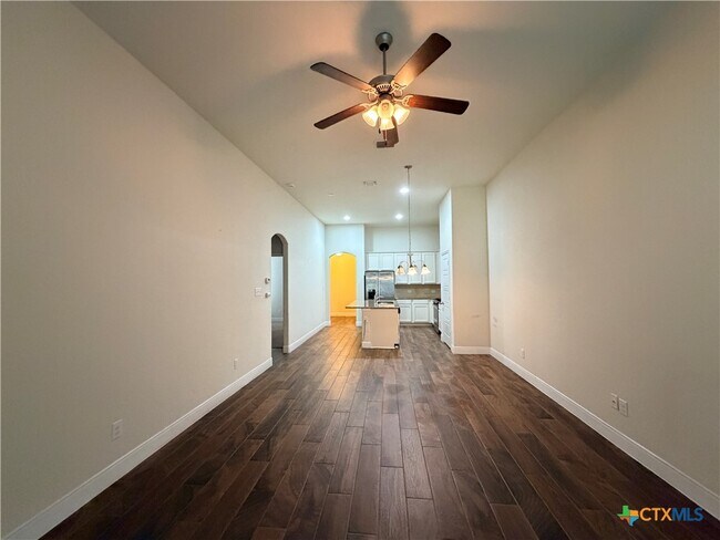 Photo - 1231 Old FM 306
