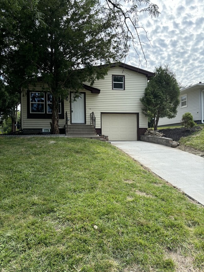 Building Photo - 209 N 22nd St