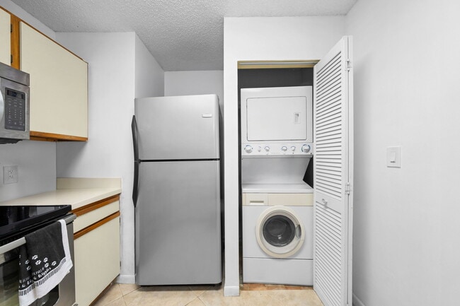 Photo - 3405 NW 44th St Unit 205