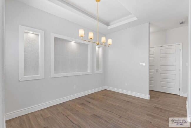 Photo - 30 Portofino Blvd