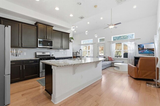 Photo - 6003 Duncanville Pass