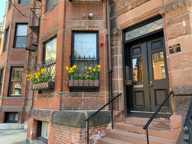 Photo - 46 Hereford St