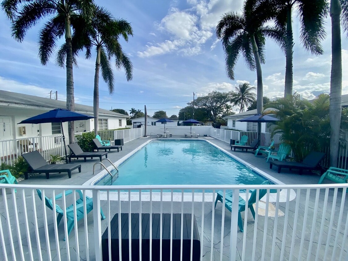 Photo - 510 SW 7th St (Hallandale Beach, FL)
