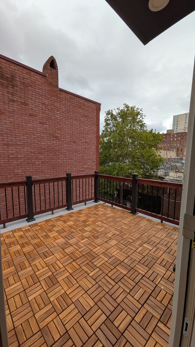 Photo - 628 Portland St